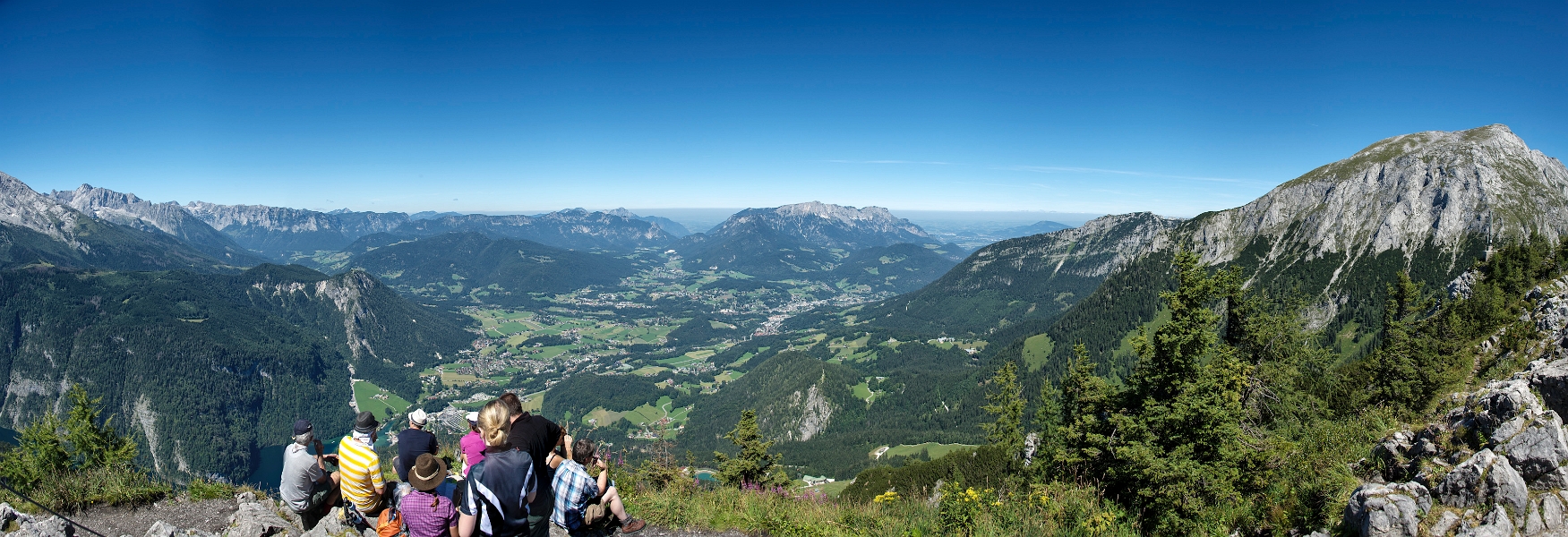 2572548608-12592744 Panorama.jpg - Blick vom Jenner auf Schönau und Richtung Berchtesgaden